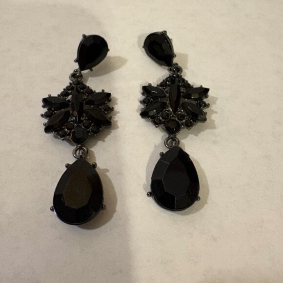 Black Long Formal Express Earrings - Picture 1 of 5